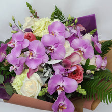 Load image into Gallery viewer, Hand Tied Bouquet