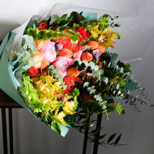 Load image into Gallery viewer, Hand Tied Bouquet