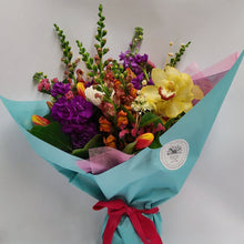 Load image into Gallery viewer, Happy Retirement Bouquet