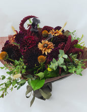 Load image into Gallery viewer, Gothic Bouquet