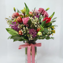 Load image into Gallery viewer, Vase Arrangement