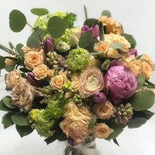 Load image into Gallery viewer, Hand Tied Bouquet