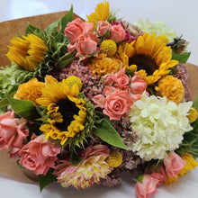 Load image into Gallery viewer, Autumn Bouquet