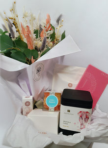 Medium Gift Box and Dried Flowers