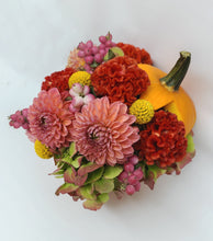 Load image into Gallery viewer, Pumpkin Floral Arrangement