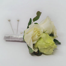 Load image into Gallery viewer, Floral Boutonnière