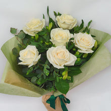 Load image into Gallery viewer, Valentine Rose Bouquet