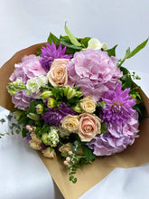 Load image into Gallery viewer, Happy Graduation Bouquet