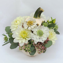 Load image into Gallery viewer, Pumpkin Floral Arrangement