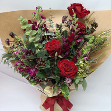 Load image into Gallery viewer, Valentine Bouquet