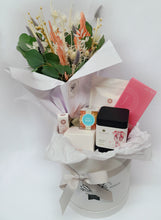 Load image into Gallery viewer, Medium Gift Box With Dried Flowers