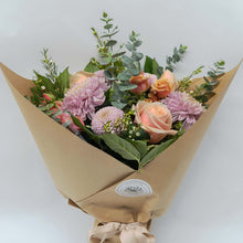 Load image into Gallery viewer, Valentine Bouquet