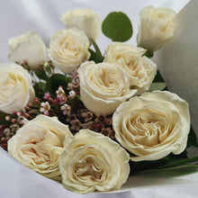 Load image into Gallery viewer, Valentine Rose Bouquet